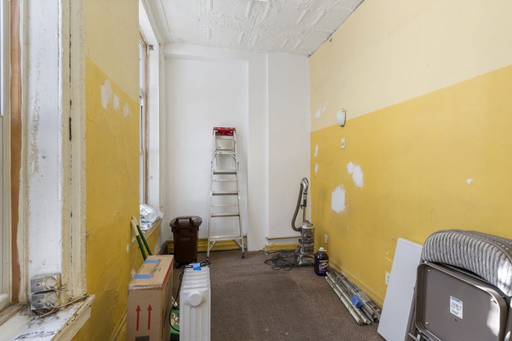 4-web-or-mls-7RV04237