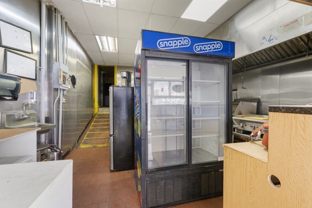 614 4th Ave Kitchen4