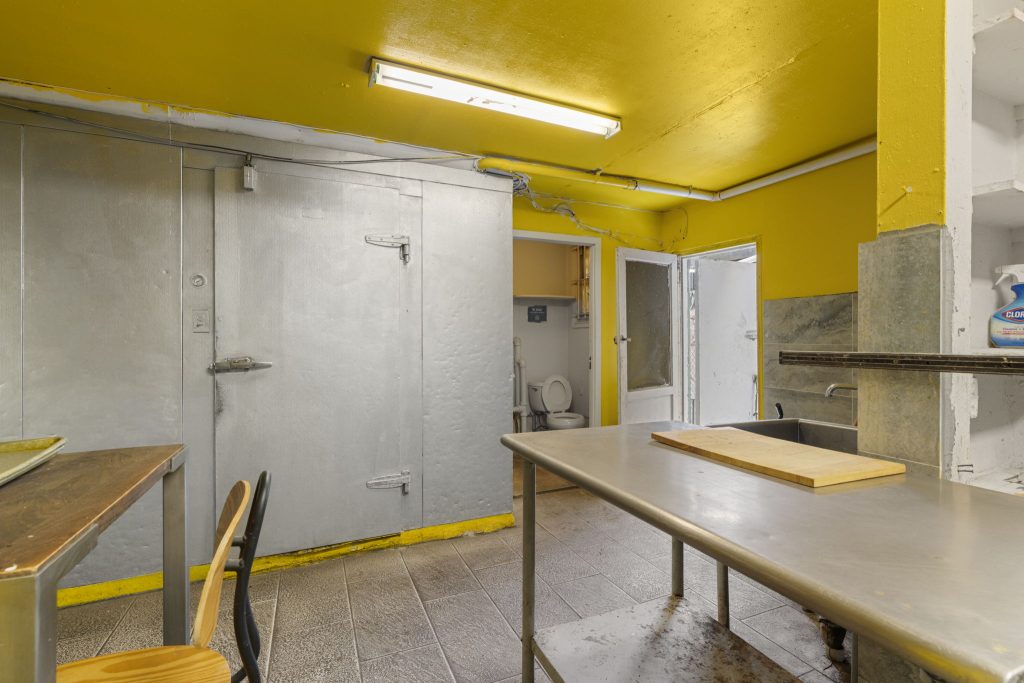 614 4th Ave Prep Area2